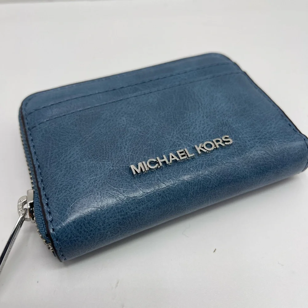 MICHAEL KORS Jet Set Medium Distressed Zip Around Card Case Cornflower NWT